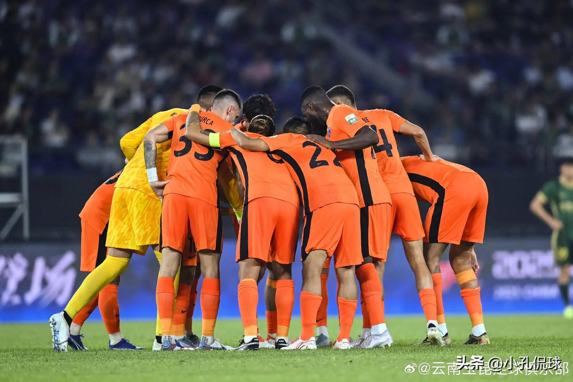  上海申花训练开放日，赛后遗憾出局引欢呼，法国杯在即，球队文化再被提及